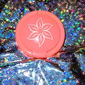 Dusty Miller eyeshadow